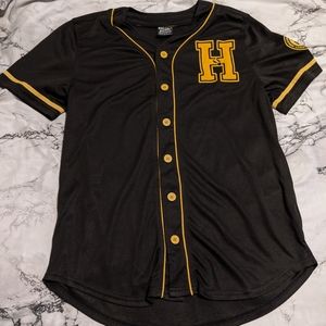 ❌SOLD❌Boxlunch exclusive Large Hufflepuff jersey
